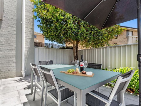 Sandcastles 7 8 Ala Moana Way - Accommodation Brisbane 1