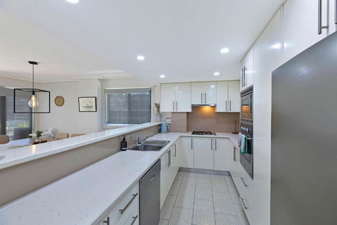 Sandy Cove Apartment The Entrance 8 - Accommodation Brisbane 3