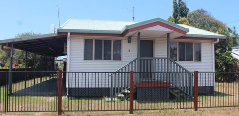 Simply Coastal - Accommodation Brisbane 0