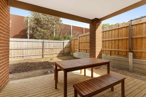 Spacious & Accessibly Friendly 3BR Home In Darley - Accommodation Brisbane 1