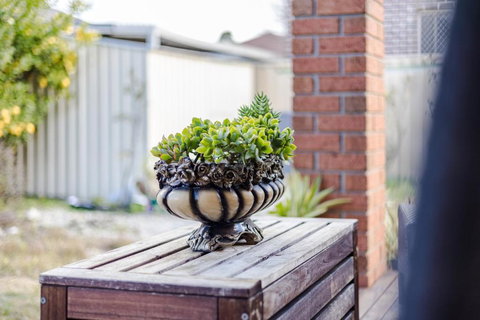 StayAU Family Home Comfort In Caroline Springs - Accommodation Brisbane 2