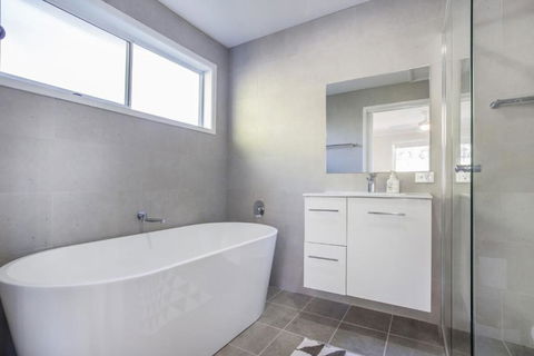 Tabourie Gem - Accommodation Brisbane 2