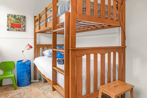 Taylas Beach House Walk To Beach - Accommodation Brisbane 1