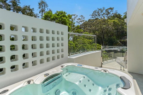 The Cove Noosa - Apartment 9 - Accommodation Brisbane 1