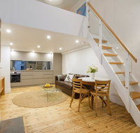 Beachside luxury loft apartment - Accommodation Brisbane