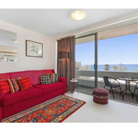 Beachside Paradise - Ocean Views Central Position - Accommodation Brisbane