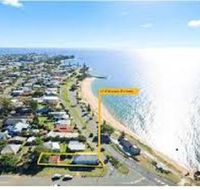 Beachside Queenslander - Accommodation Brisbane