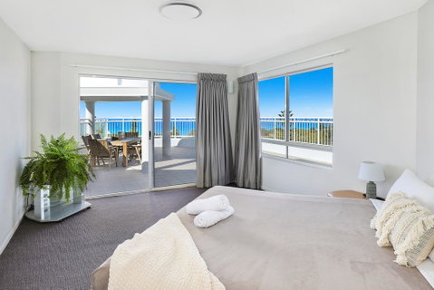 Beachside Resort Kawana Waters - Accommodation Brisbane 1