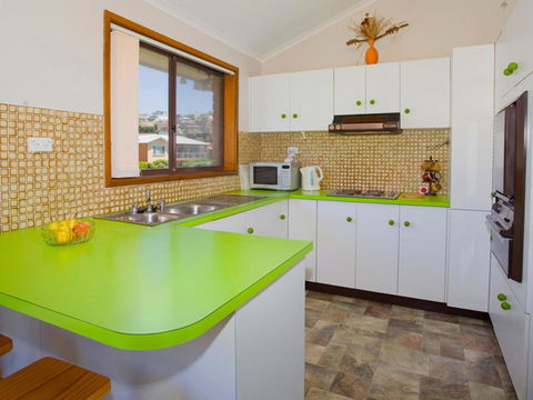 Beachside Retreat - Accommodation Brisbane 1