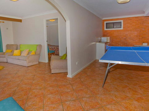 Beachside Retreat - Accommodation Brisbane 3