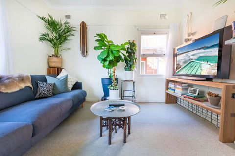 Beautiful Beach Home In Superb Location - Accommodation Brisbane 0