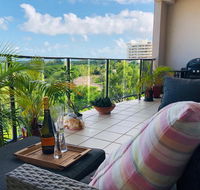 Beautiful spacious city apartment with views out to the Arafura Sea - Accommodation Brisbane
