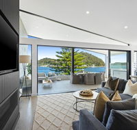 Beauty on Booker Bay - Accommodation Brisbane