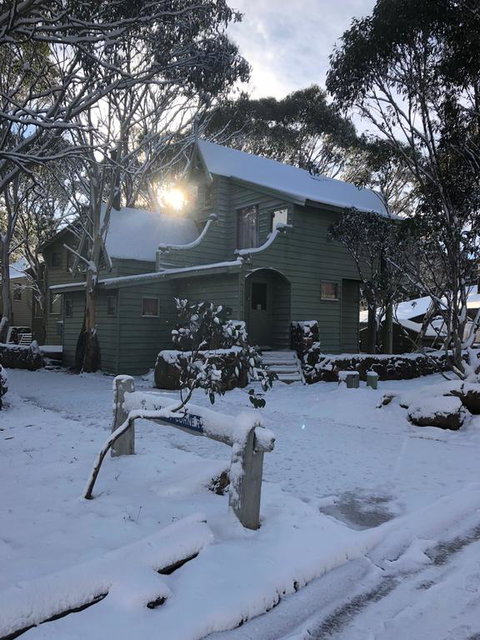 Bindi - Alpine Getaways's Chalet At Tower Rd - Accommodation Brisbane 3