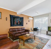 Black Dolphin Waterfront Apartment - Accommodation Brisbane