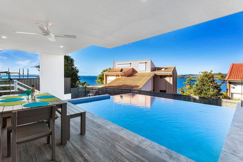 Blue Water Splendour - Infinity Pool And Amazing Views!! - Accommodation Brisbane 0