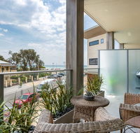 Blue Waters on the Beach absolute beachfront views - Accommodation Brisbane