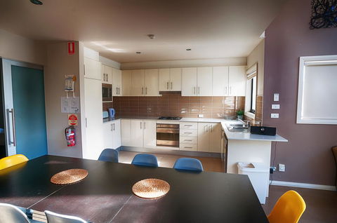 Blues Air 1 - Accommodation Brisbane 1