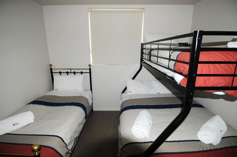 Blues Air 3 - Accommodation Brisbane 2