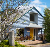 Boatshed Villa Yellow Door - Accommodation Brisbane