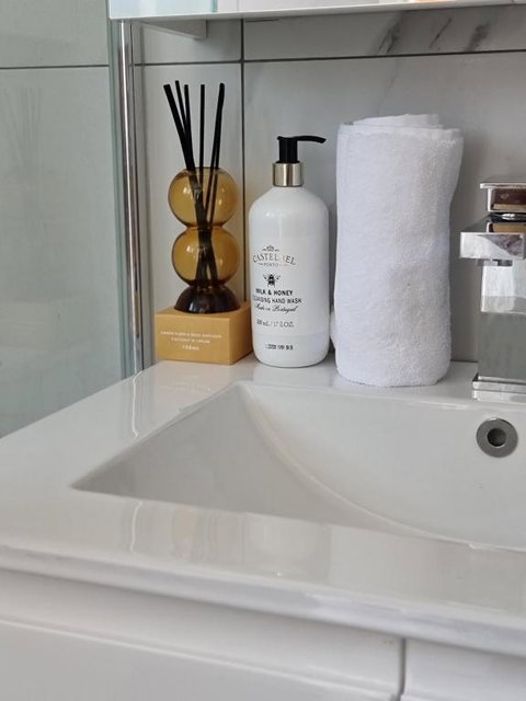 The Lux Guest House - Accommodation Brisbane 2
