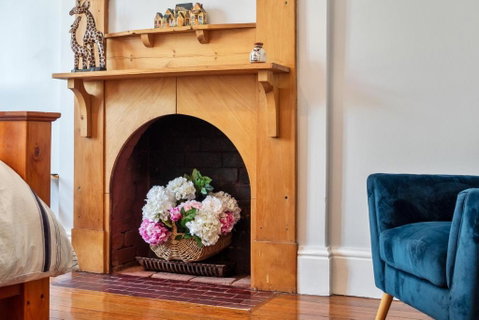 Warwick St Retreat! 3 Bedroom House With Parking - Accommodation Brisbane 2