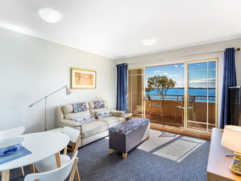 Whitesands, Unit 113/41-45 Shoal Bay Road - Accommodation Brisbane 1