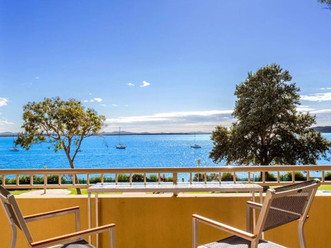 Whitesands, Unit 113/41-45 Shoal Bay Road - Accommodation Brisbane 0