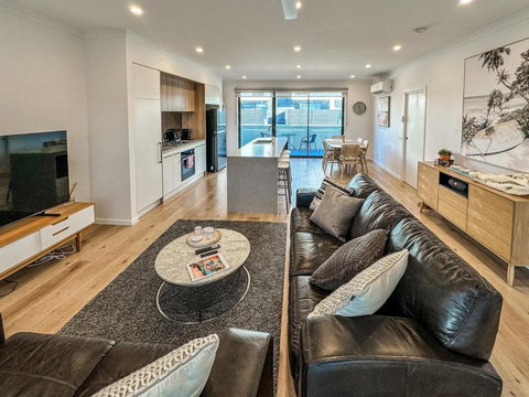 Williamstown Townhouse - Accommodation Brisbane 0