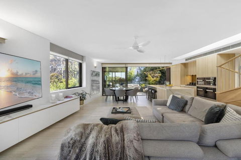 YAWA1B - Bellevue Hill Penthouse - Accommodation Brisbane 1