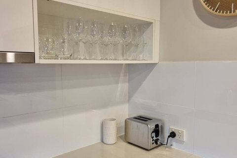 Zenith Lodge - Accommodation Brisbane 1