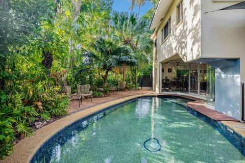 Zen Serene Seascape - Family Pool - BBQ - Markets - Accommodation Brisbane 0