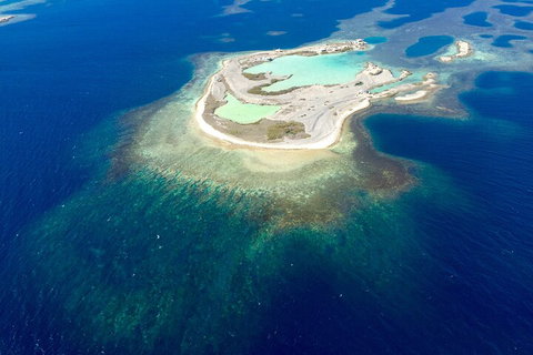 Abrolhos Islands Fixed-Wing Scenic Flight - Accommodation Brisbane 4