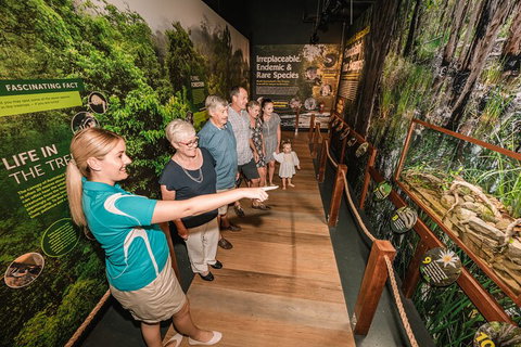 Cairns Aquarium Tour By Twilight With Drink And Appetiser - Accommodation Brisbane 2