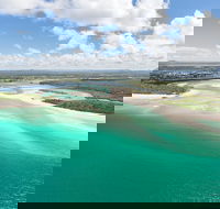 Deluxe Seaplane Tour Noosa to Glasshouse Adventure for 2 with Photobook - Accommodation Brisbane