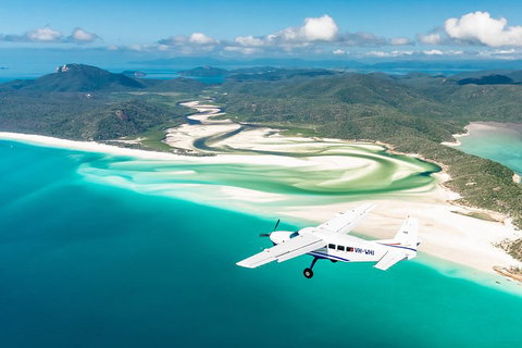 Scenic Flight - Great Barrier Reef, Heart Reef, Whitehaven Beach & Hill Inlet! - Accommodation Brisbane 5